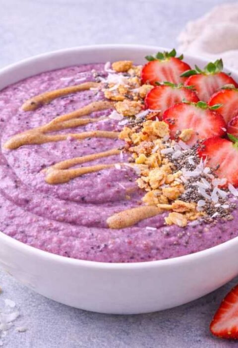 vanilla berry smoothie bowl feature image.jpg