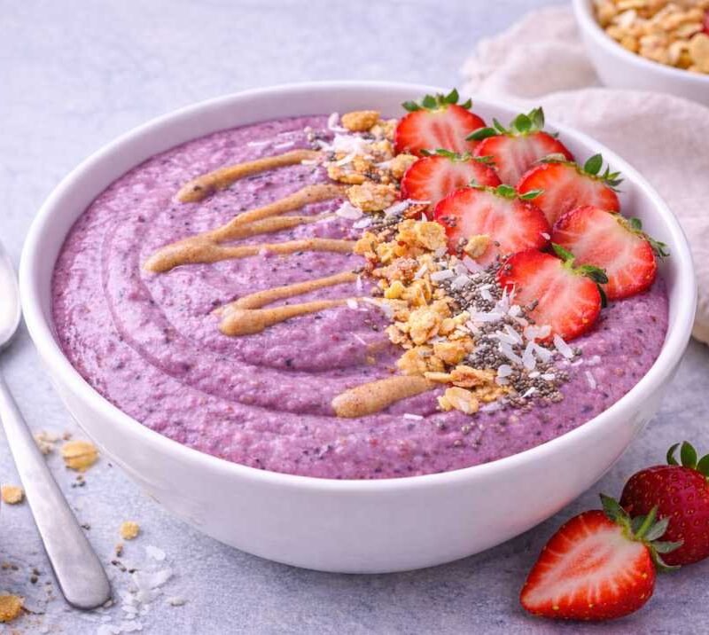 vanilla berry smoothie bowl feature image.jpg