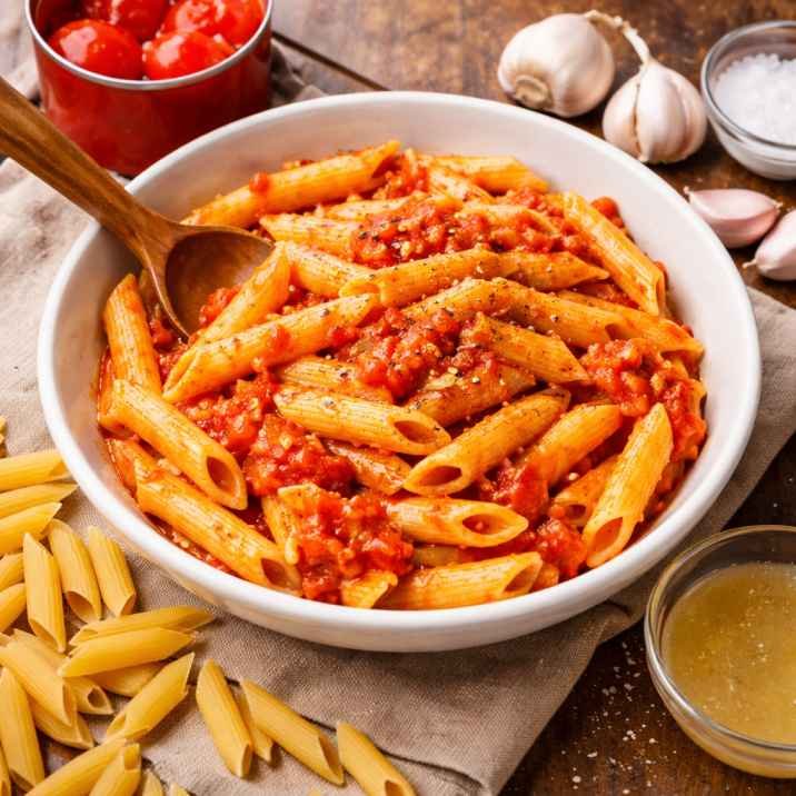homemade 3-ingredient penne pasta recipes with tomato garlic sauce